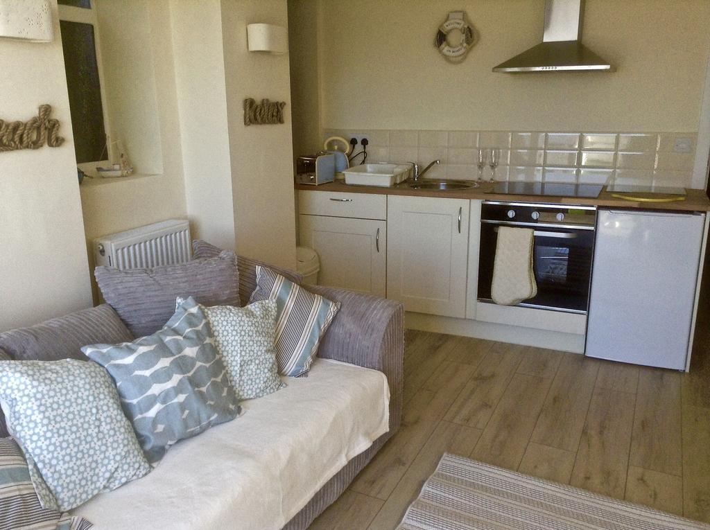 Superb Cintra Beachside Apartments Llandudno Buitenkant foto
