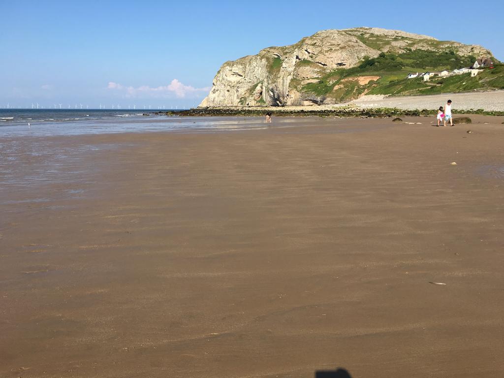 Superb Cintra Beachside Apartments Llandudno Buitenkant foto